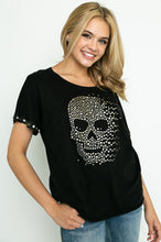 Load image into Gallery viewer, Short sleeve Top with metal skull - Black by Vocal
