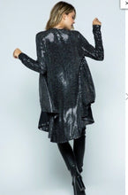 Load image into Gallery viewer, BLACK SEQUIN HI LOW SPARKLY LINED CARDIGAN JACKET
