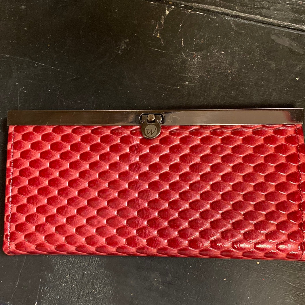 Red/pink scales wallet - top clasp open